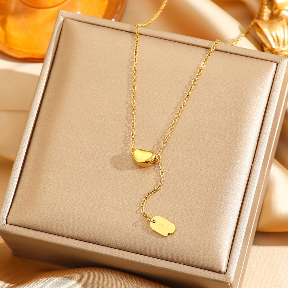 Exquisite 18K Gold-Plated Titanium Steel Necklace - Women's Clavicle Chain Jewelry, Fade-Resistant