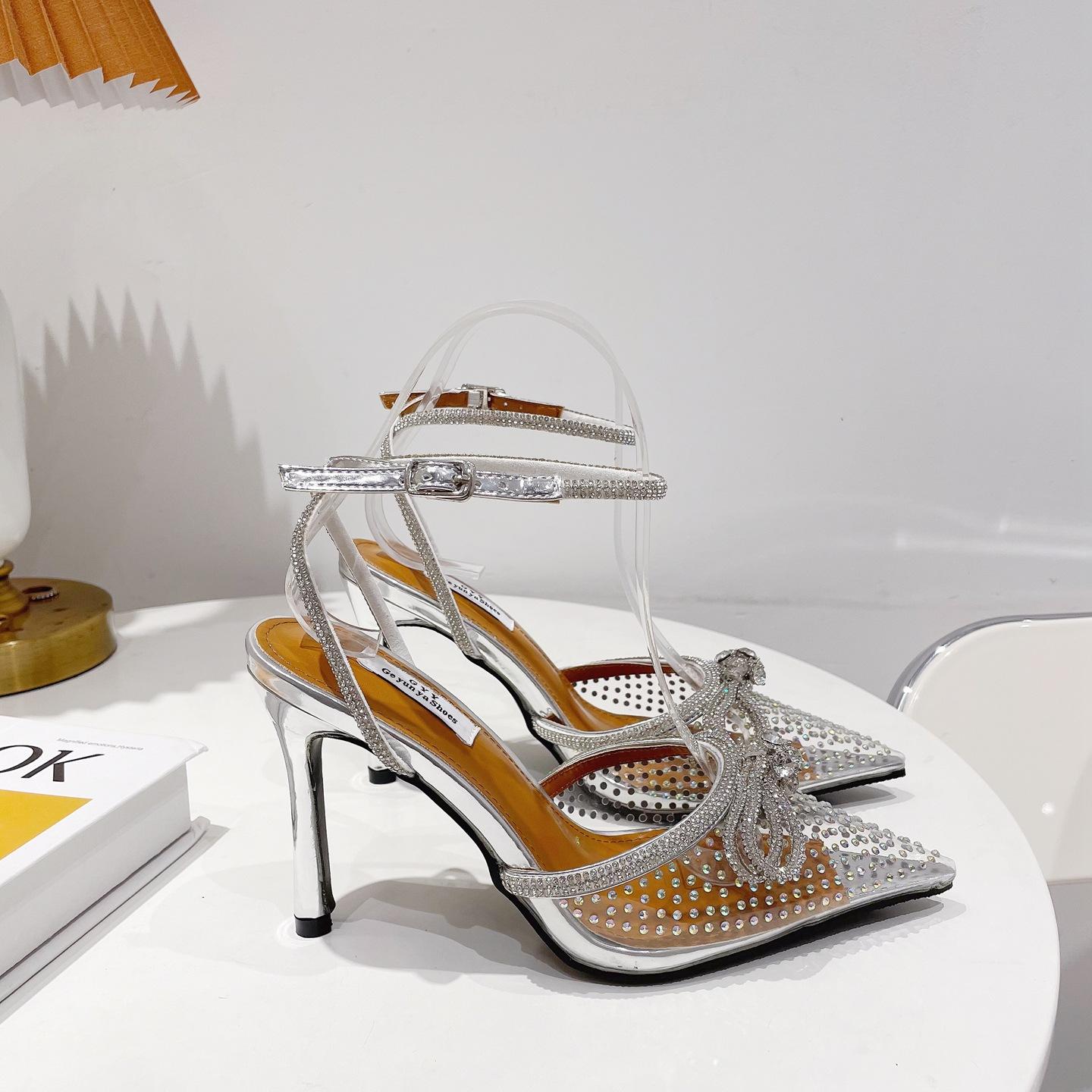 

Sandals women s high heels, thin heels, pointed toes, rhinestone temperament, transparent crystal shoes, wedding shoes 35 серебряный