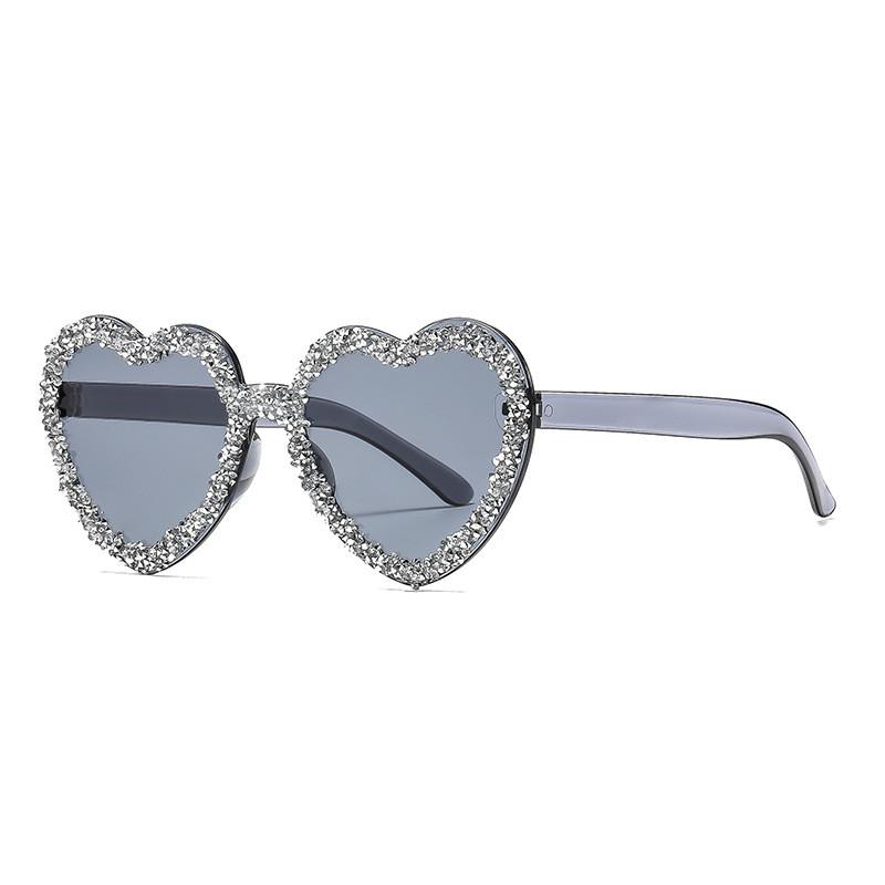 Heart Shaped Sunglasses With Protection For Fashionable Outdoor Events серый