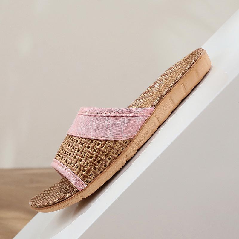 Breathable Rattan Slippers for Couples, All-Season Indoor Wear, Women's Woven Bamboo-Linen, Wooden Floor Friendly.