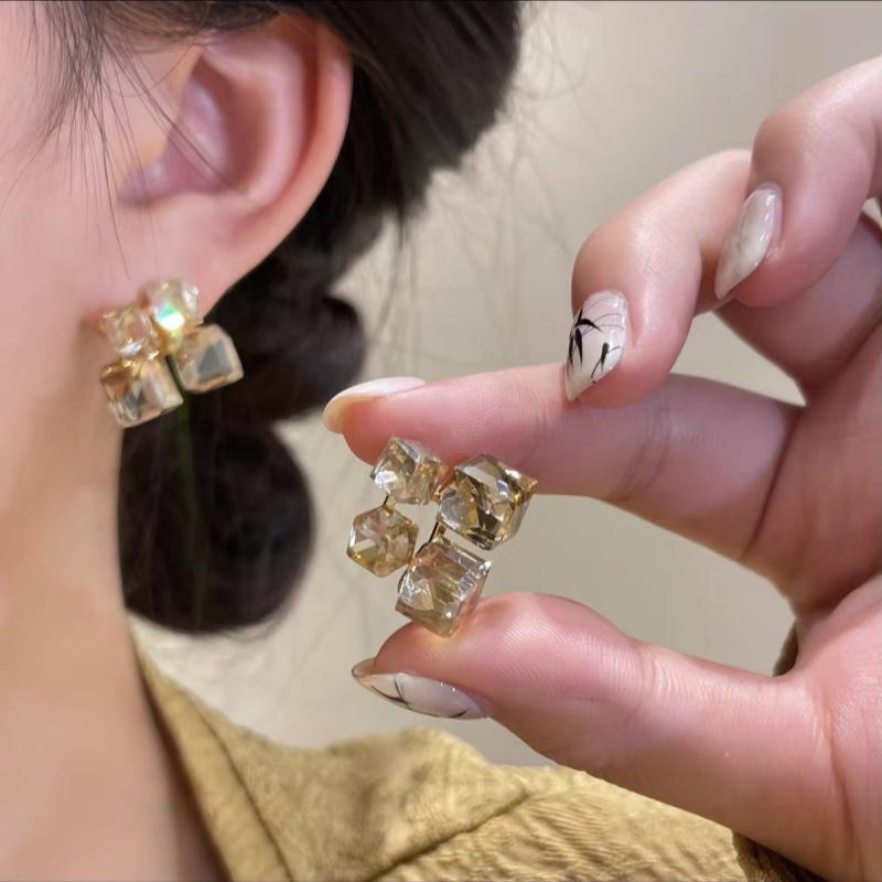 Nischen Literarische Kristallstecker: Elegant, High-End und Light-Luxury-Design für Frauen