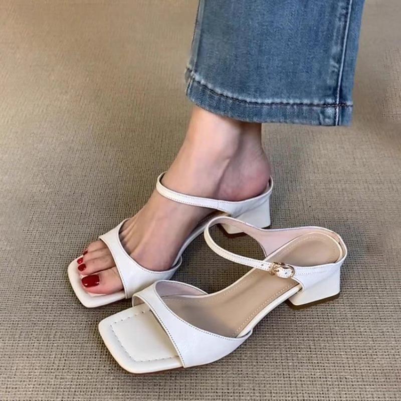 Fashion Wide Simple Flip Slippers 2025 Summer New Lightweight Women's Soft Outside Wear Cool Mopping White French Versatile