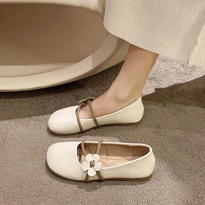 Fashion Shoes for Women Office Moccasins Slip-on Soft Bottom Chic and Elegant 2025 Trend Offer Spring 39 Woman Flats Korean Style Summer