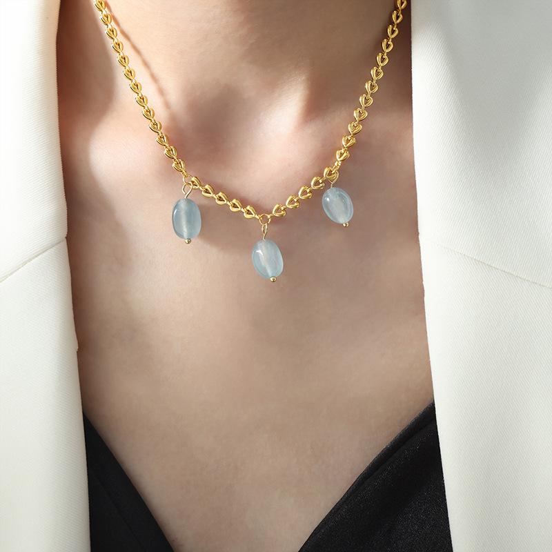 Elegante Collar con Colgante de Lapislázuli y Ágata en Acero de Titanio Chapado en Oro de 18 Quilates
