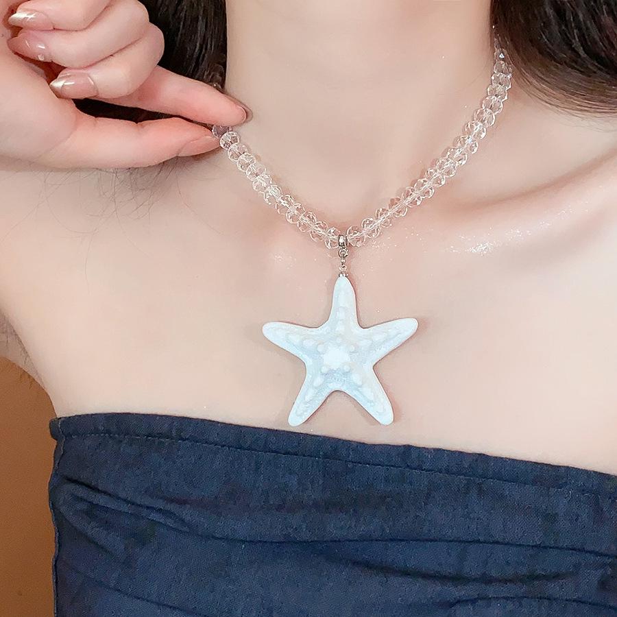 Retro Ethnic Heart Necklace: Wooden Flower Pendant Sweater Chain for Women