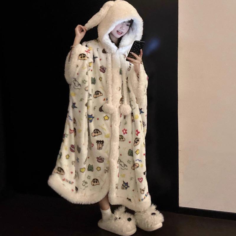 Women s Crayon Shin-chan Coral Fleece Hooded Robe - Velvet, Thick, Long Cape Pajamas, Cozy Loungewear S
