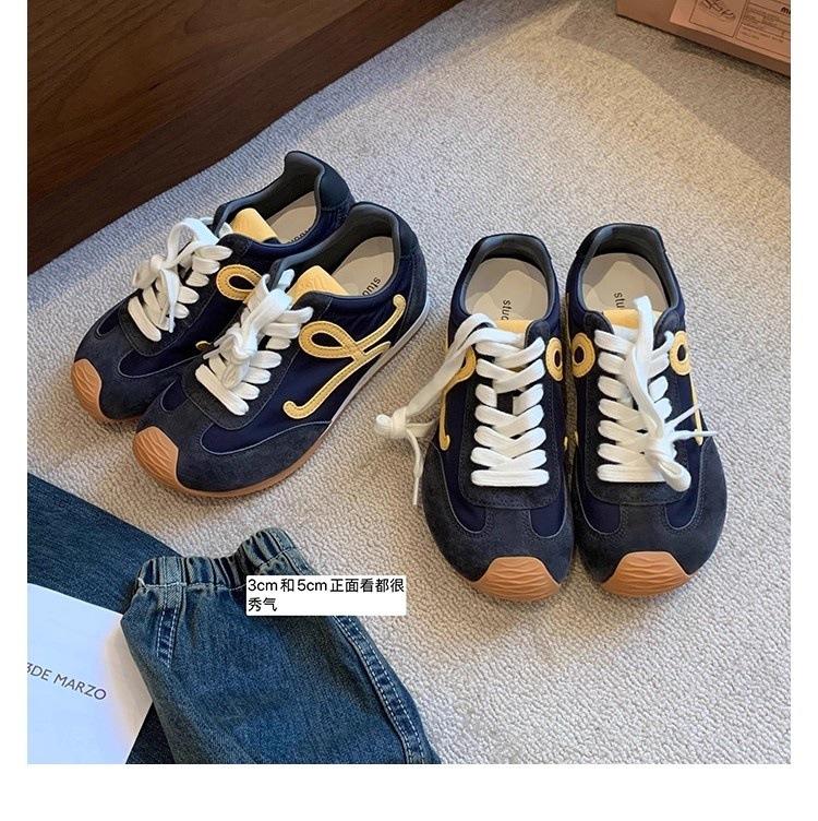 Leather retro German training shoes women's 2025 new versatile small crooked head inner height-increasing lace-up casual sports shoes Forrest Gump 