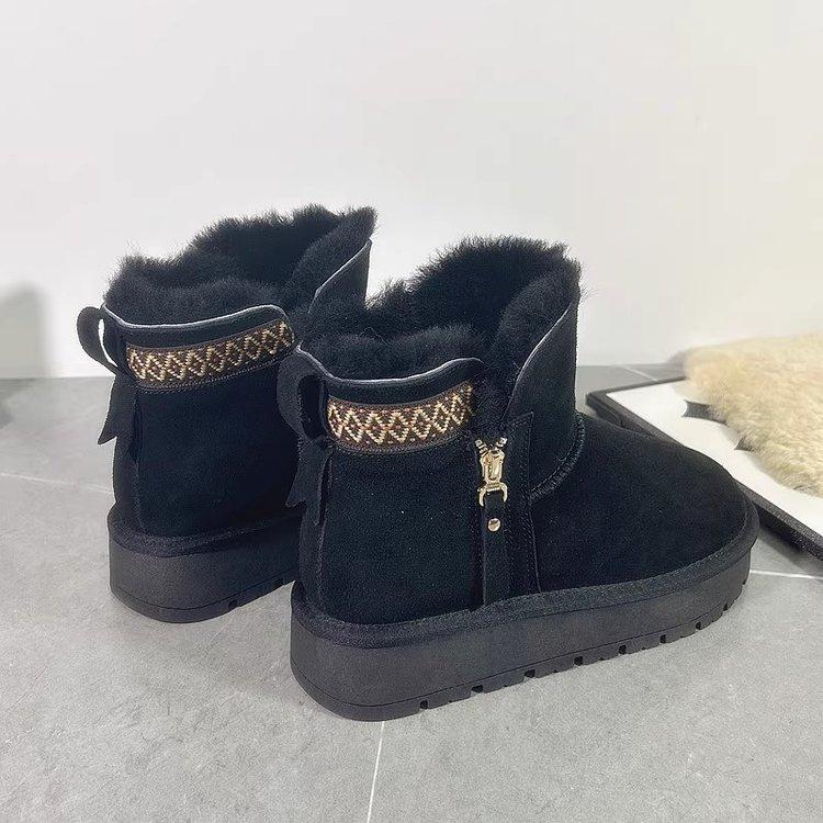 

Thick-soled snow boots women s 2025 new fur integrated side zipper Northeast short tube piled and thickened ethnic cotton shoes 35