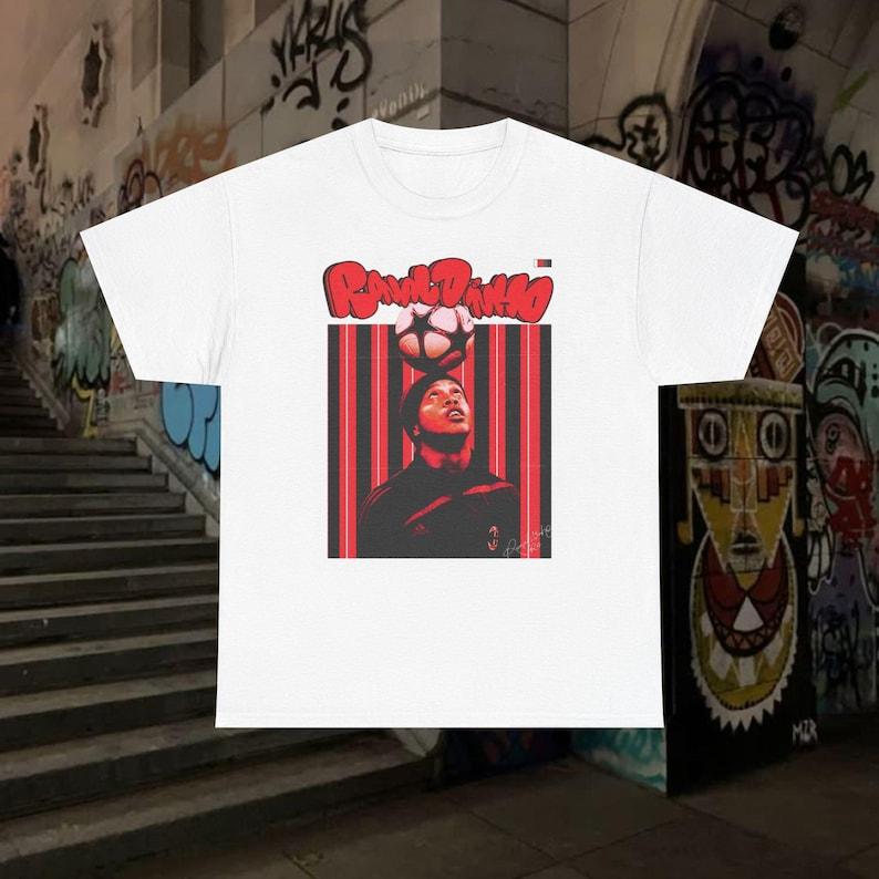 Ronaldinho Football Legend T-shirt - T-Shirt, Soccer Tee, Gift for Soccer Fans, Ronaldinho, Messi, Ronaldo, Neymar XL