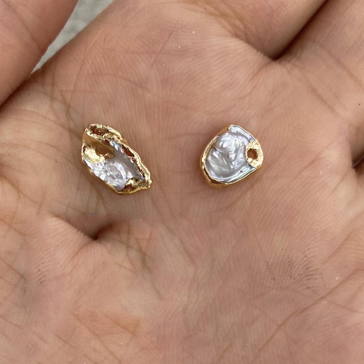 

Миниатюрный кулон с позолоченным краем из натурального жемчуга с отверстием, женские и мужские подвески для поделок своими руками, креативные украшения для изготовления рождественских подарков на День благодарения 8-10 мм 2Pcs/8-10mm