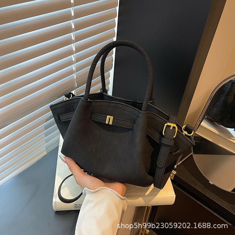 Niche Design A Matte Suede Portable Shoulder Messenger Bag Bag Leather Buckle Small Bag New