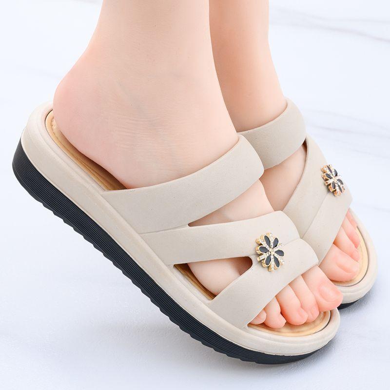 Ladies' Summer Non Slip Slippers New Fashionable Women's Thick Soled Home and Indoor