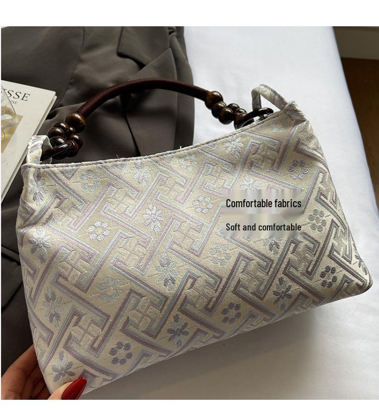 2025 Women's Embroidered Chinese-Style Shoulder Bag: Autumn/Winter Versatile Baguette