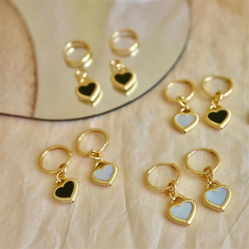 French Retro Asymmetrical Peach Heart Earrings - Elegant Versatile Style