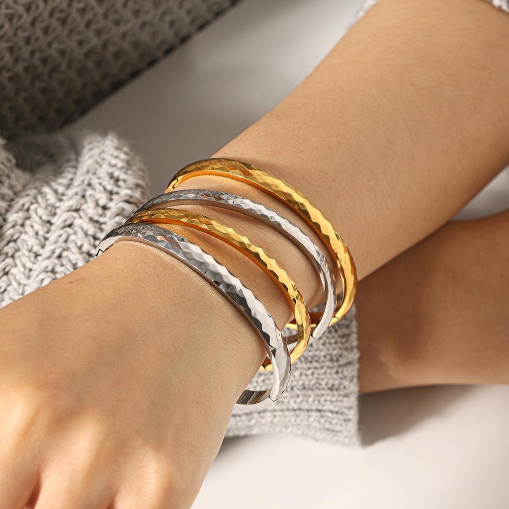 18k Gold Quilted Irregular Bangle for Women, High-end Versatile Bracelet, Titanium Steel Cuff