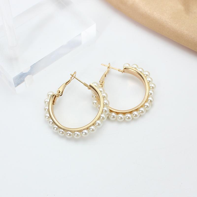 Exaggerated Imitation Pearl Round Hoop Earrings for Women Hiphop Punk Metal Creative Geometry Loop Jewelry Accessory Girl Gift