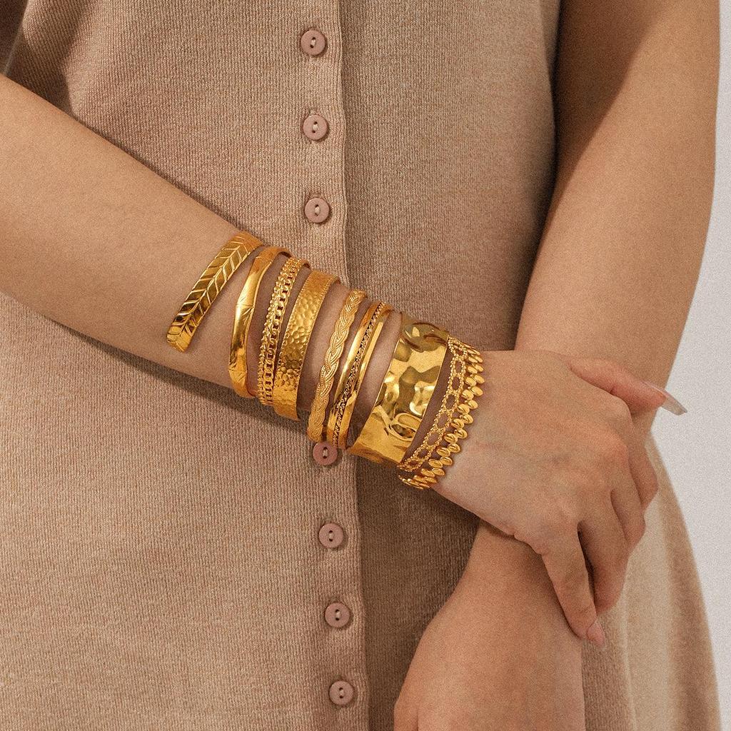 Edelstahl Offener Armreif: Hochwertiger, nicht verblassender Titanschmuck für Damen