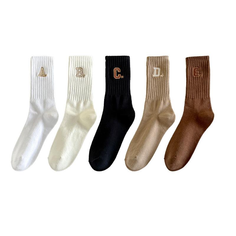 Ladies Spring and Autumn New Style Embroidered Letter Athletic Socks