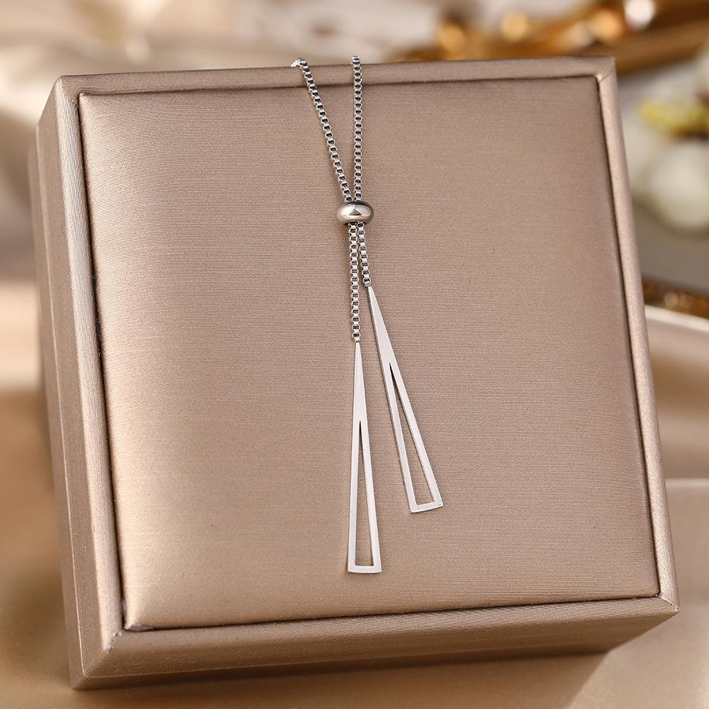 Women's Silver Titanium Steel Necklace with Micro-Inlaid Zircon - Elegant, Durable Clavicle Chain Jewelry