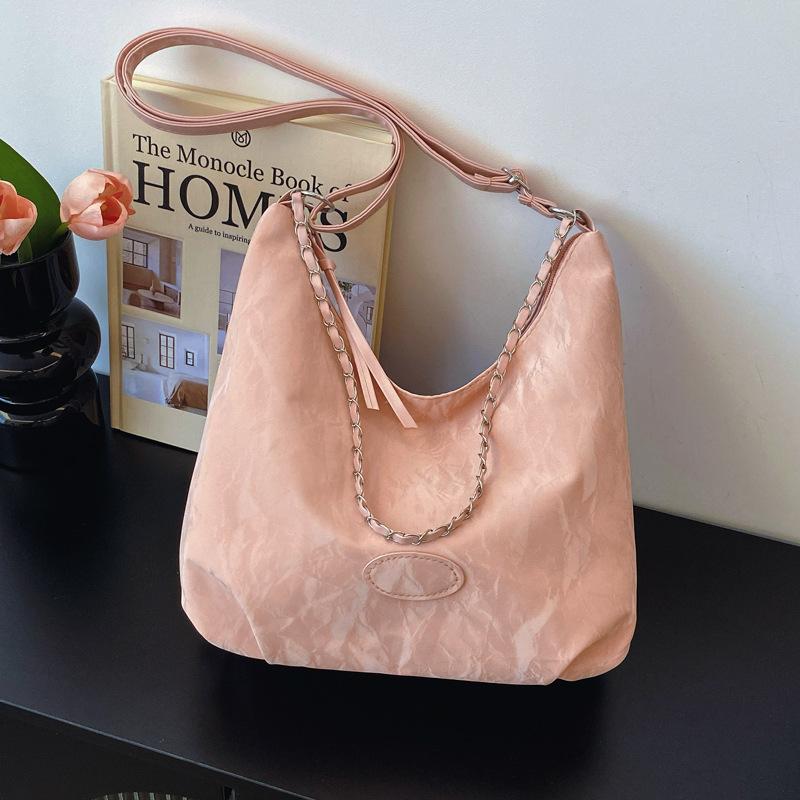 

Casual large-capacity bag women s 2025 new fashion trendy messenger bag fashion commuter shoulder bag tote bag Without pendant