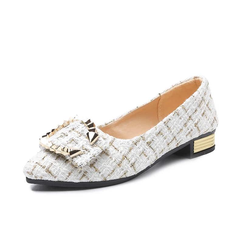 Thick Heeled Women's Shoes 2024 New Fully Equipped Pointed Flat Shoes Houndstooth Metal Decoration Shallow Mouth Middle Heel