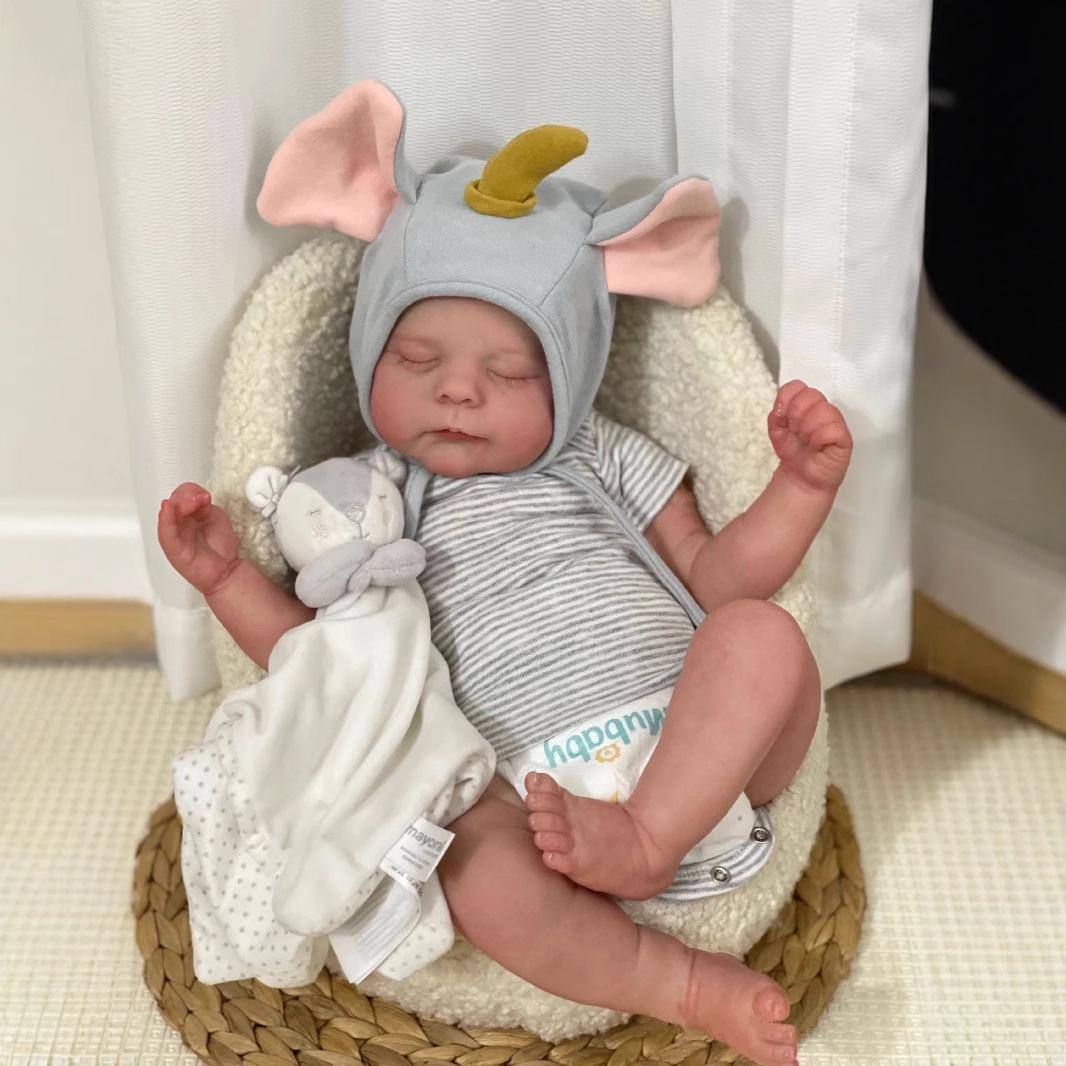 19-inch Lifelike Reborn Baby Doll Erica 49cm Cloth Body Doll