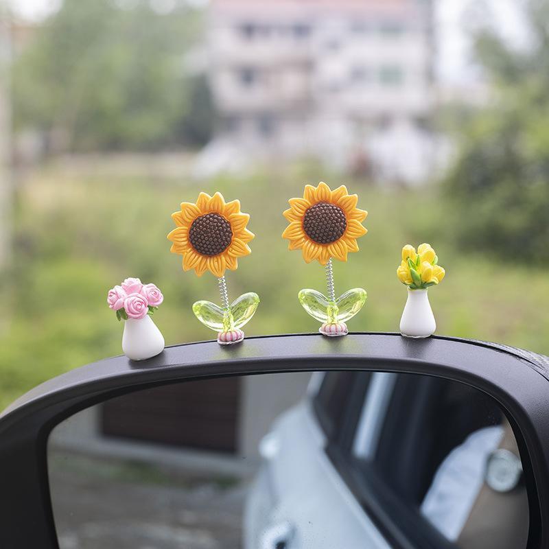 5Pcs Creative Car Ornaments Shaking Head Cute Fresh Sunflower Center Console Rearview Mirror Ornaments