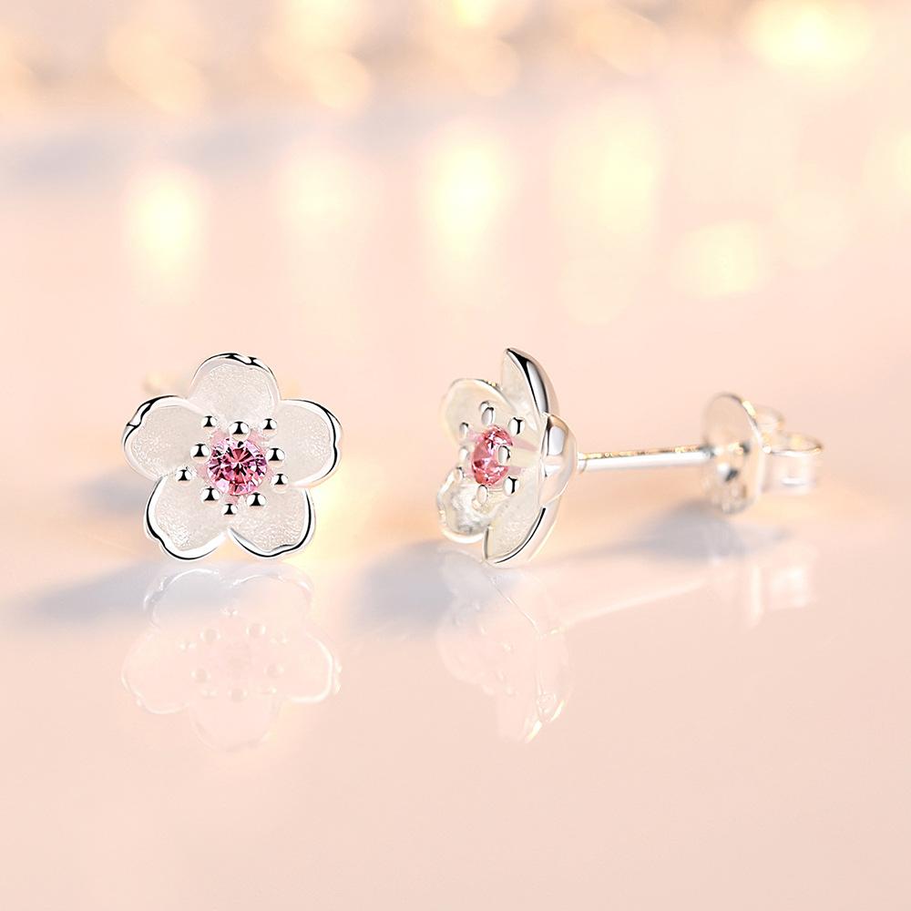 Exquisite Romantic Pink Purple Zircon Five-petaled Flower Piercing Stud Earrings for Women Fashion Cute Daily Zircon Accessory розовый