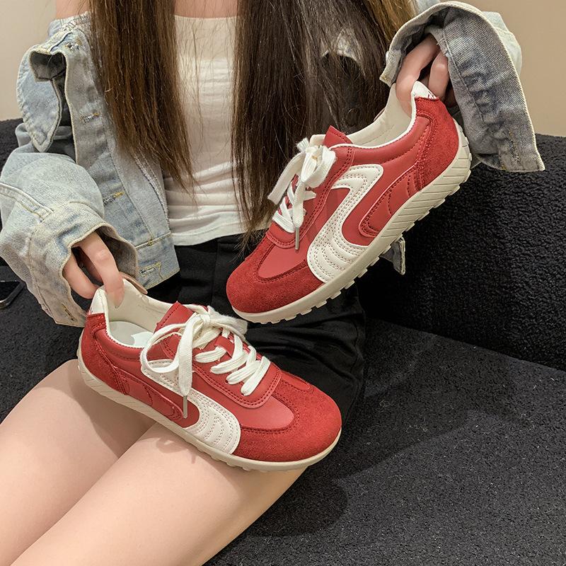 Retro red German training shoes women's shoes 2025 autumn new flat baseplate shoes super fire Forrest Gump sports dad shoes single shoes