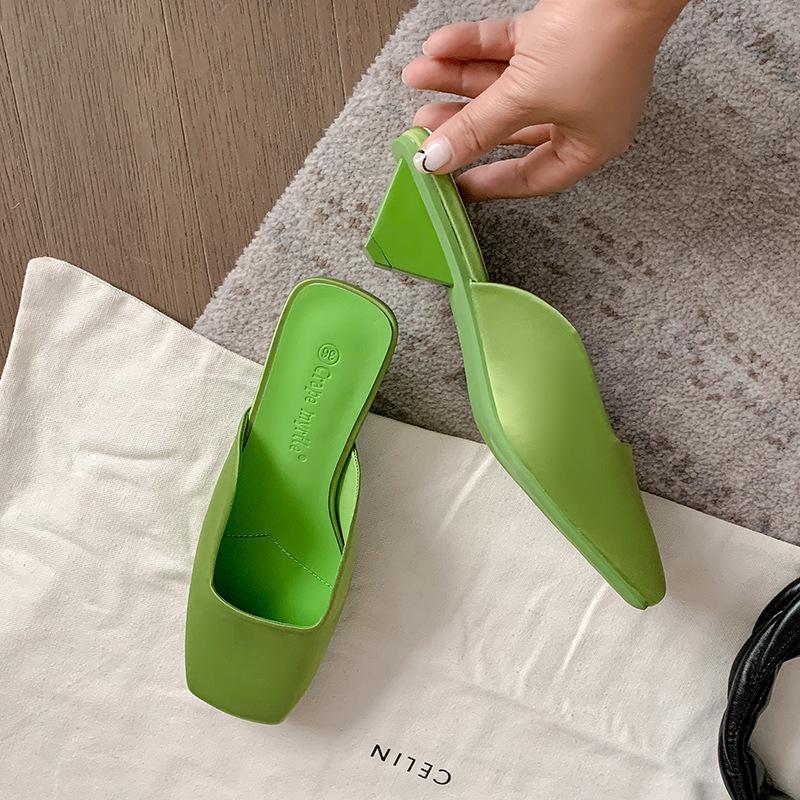 Grape Mom 2025 Summer New Square Head Bag Head Satin Triangle Heel Muller Sandals Women Summer Outer Slippers Women