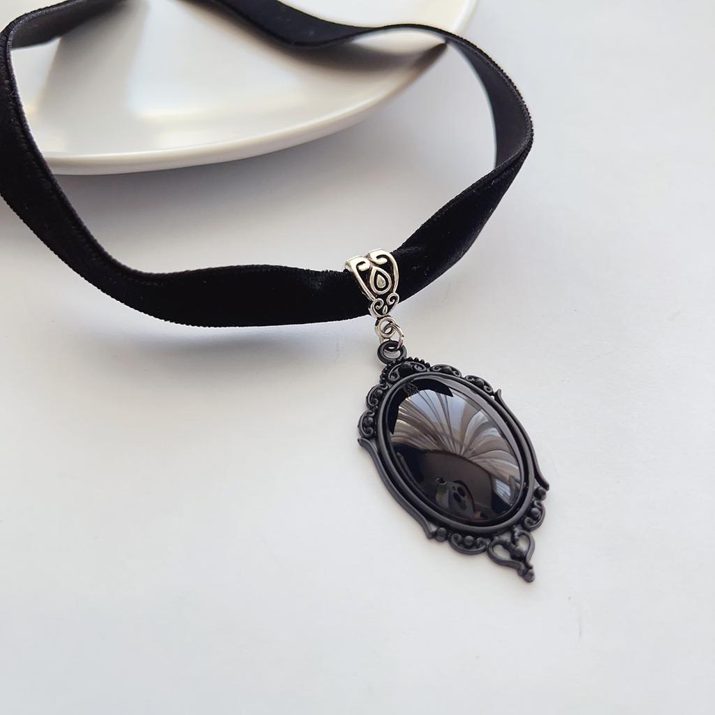 Dark Gothic Retro Style, Black Oval-shaped Pendant, Choker Necklace, Neckband, Necklace for Women