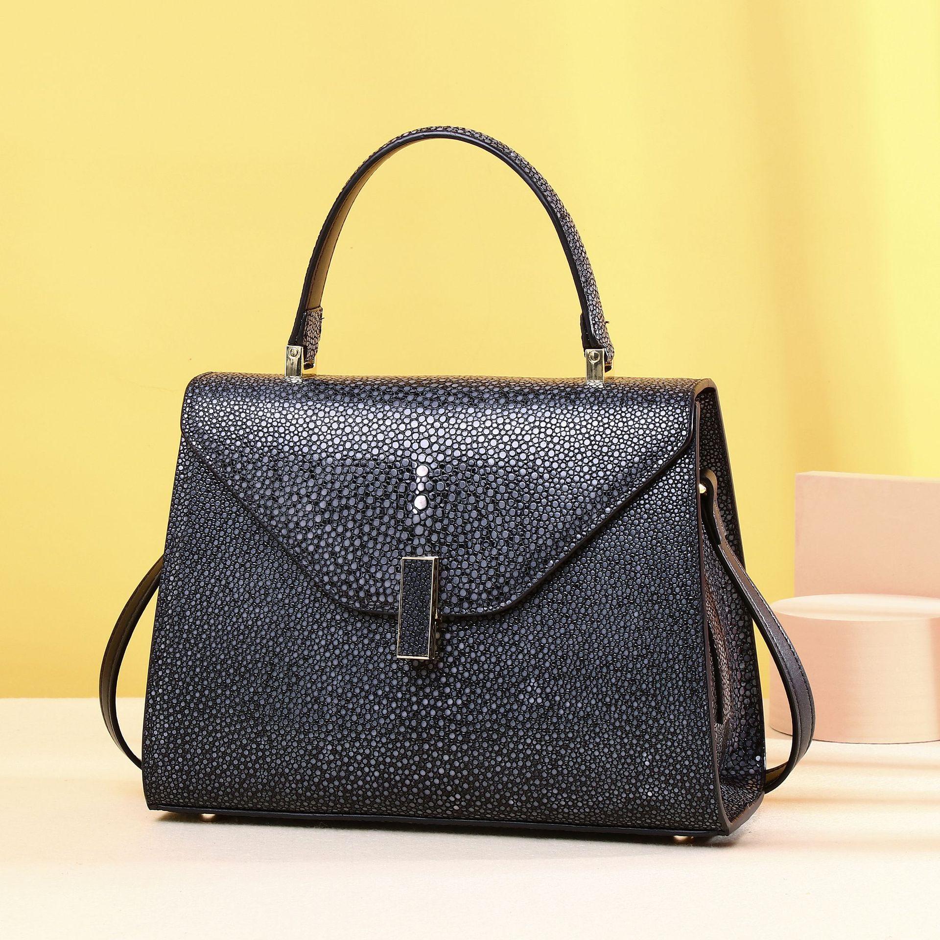 

Классическая и универсальная женская сумка с глянцевым узором из жемчужной рыбы, модная и высококлассная сумка через плечо чёрный