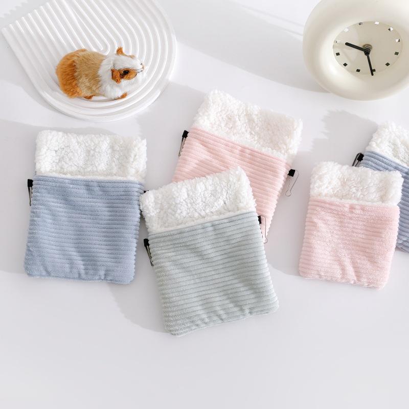 Thickened Plush Small Pet Nest Winter Warm Sleeping Bed for Hamsters Sugar Gliders Other Small Animals Comfortable Pet Supplies