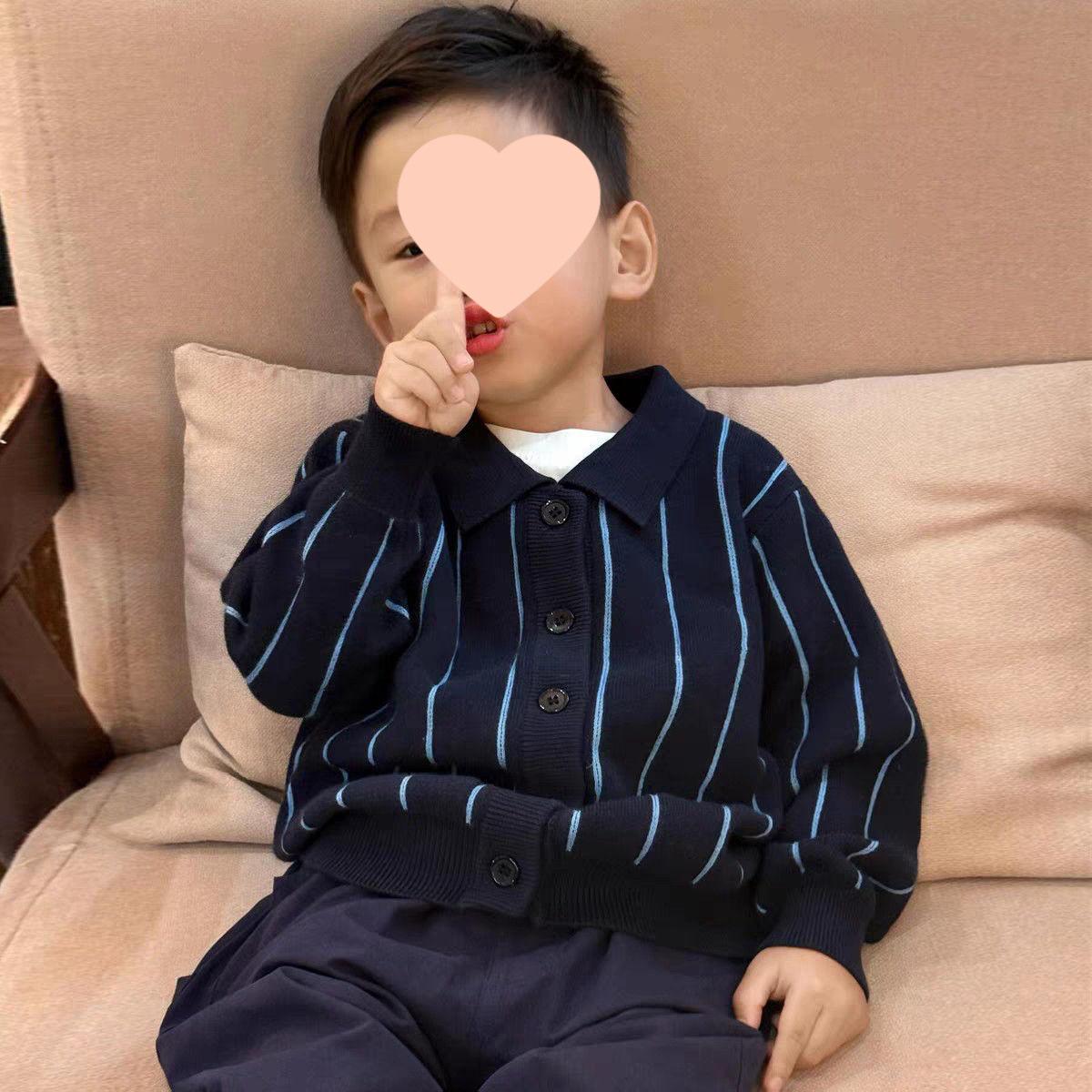 

Spring & Autumn Boys Knitwear: Stylish Vertical Stripe Blue Cardigan with Turn-Down Collar 90cm