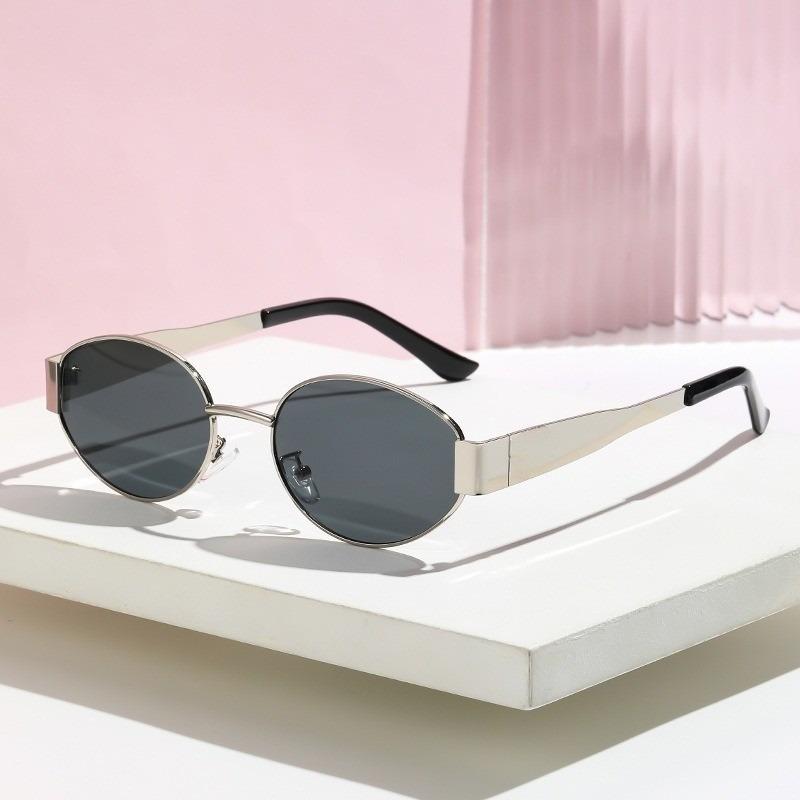 1 Pair of Fashion Glasses for Men and Women, Oval Classic Frame, Suitable for Street Snap, Party