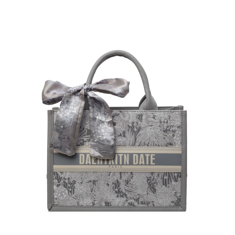 

Сумка большой вместимости женская новая 2025 модная сумка на плечо летняя мода интернет-знаменитость взрыв тоут сумка для通勤