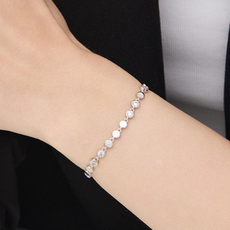 

Hyeres-lor Essence Silver (W) Twinkle Waltz Tennis Bracelet HL4B55423W9175 OS