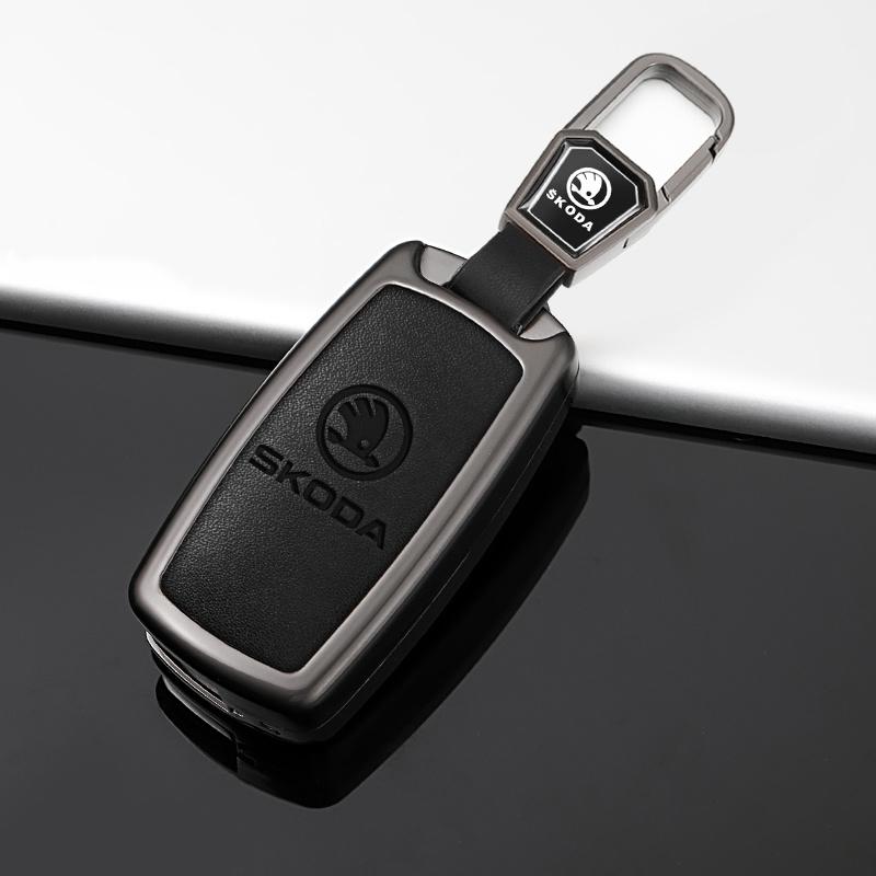 DAYB7 Car Flip Remote Key Fob Case Cover For Skoda Octavia A5 A7 Fabia Superb Kodiaq Karoq Protector Shell Bag Keychain Accessories