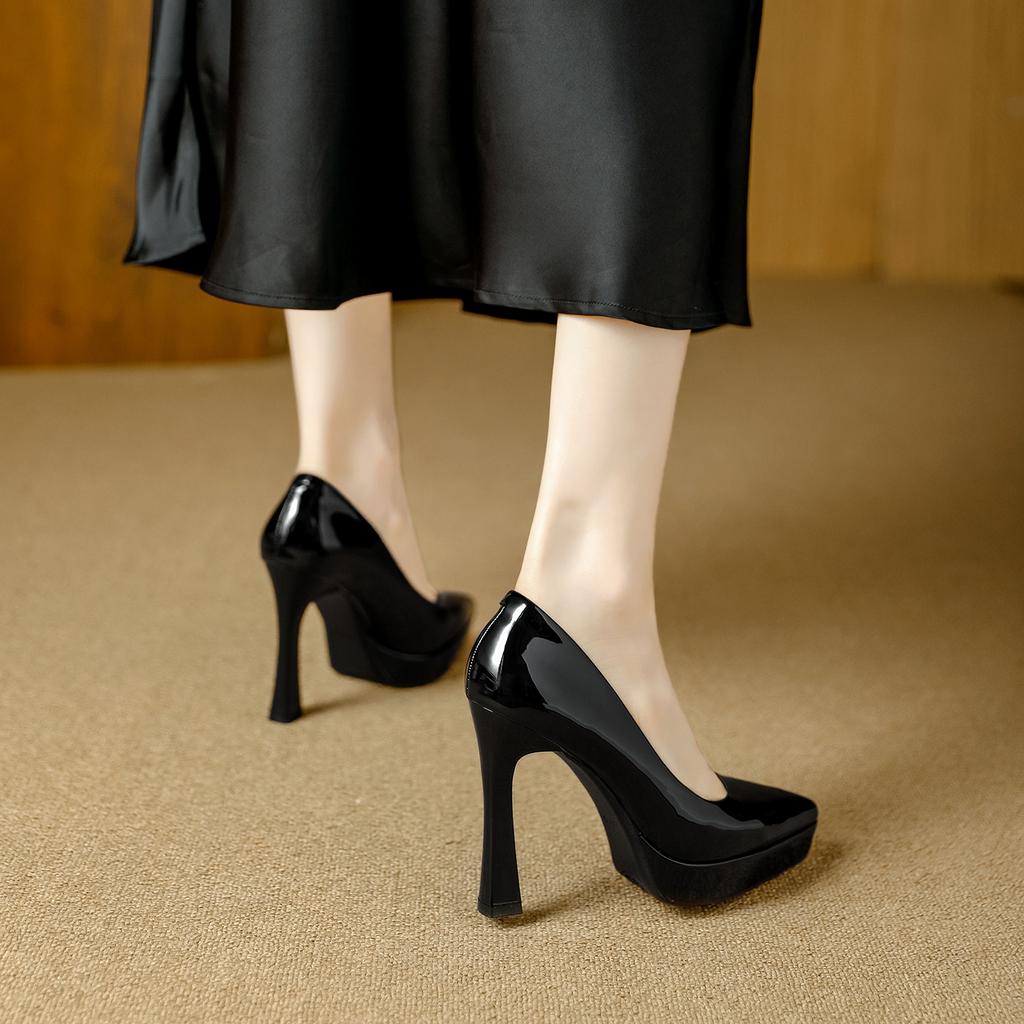 Waterproof Table Is Not Tired of Feet, Super High Heels 2026 Spring Temperament Pointed Head Thin Heel Patent Leather Sexy Shallow Mouth Single Shoes