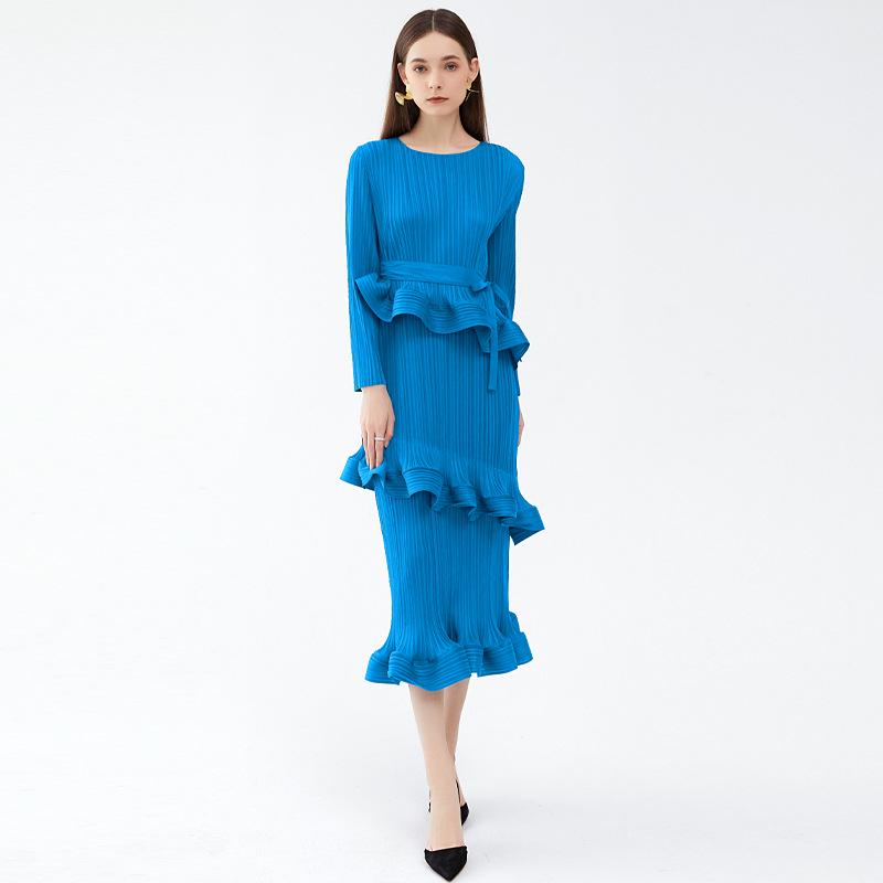 Women's 2025 Spring Miyake Ruffled Long-Sleeve Lace-Up Dress, Medium-Length, Slim Fit, Pleated Bottom Skirt.