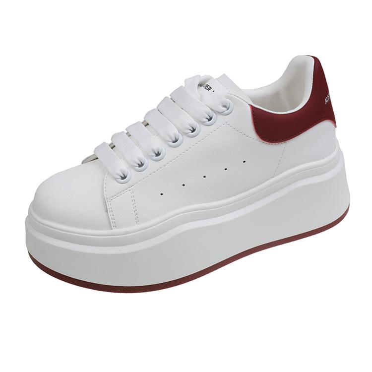 Small man thick-soled heightening leather board shoes women's 2025 spring new 6cm muffin sole McQueen shoes white shoes tide