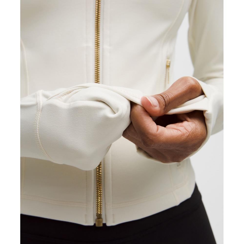 Lululemon Define Kurze Jacke Nulu Helles Elfenbein Gold