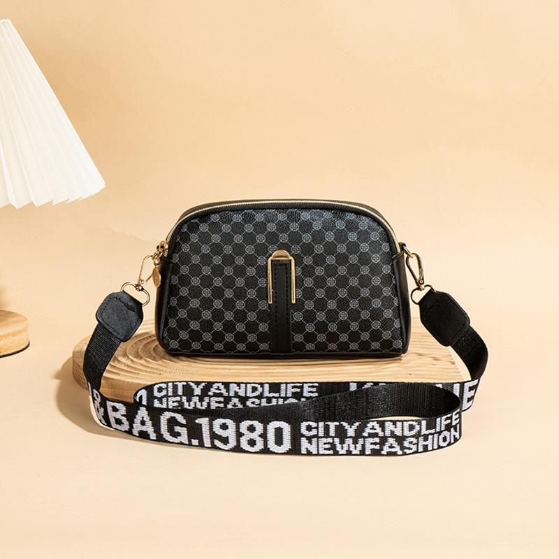 

New women s bag fashion camera bag letter broadband simple printing shoulder messenger bag one piece чёрный