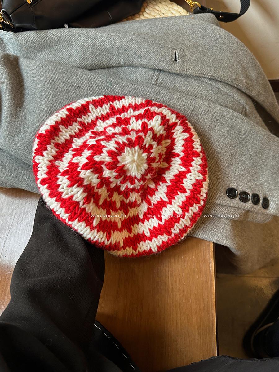 

Trendy Beret Knitted For Women Fashionable Geometric Design Winter Hat красный