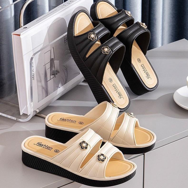 Medium heel slippers women's summer outer wear wedge heel thick bottom non-slip soft bottom sandals household