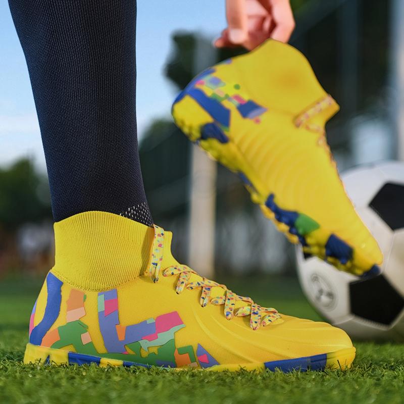 Super Star Fashion Yellow Men's Football Sneakers Unisex Professional Soccer Turf Shoes Big Size 46 Futsal Boots Men Trainers