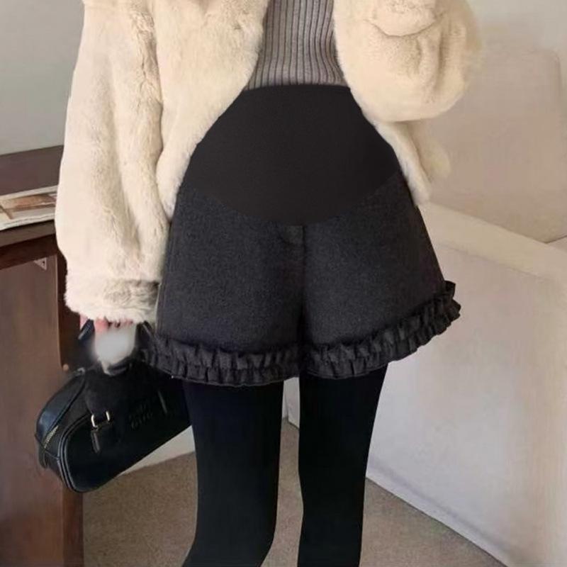 

2025 Versatile Maternity Wear: Thickened Autumn/Winter Casual Loose Shorts with High-End Ruffle Hem and Belly Support (680g) L