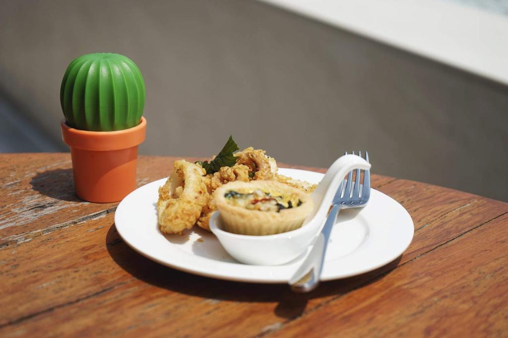 QUALY Tasty Cactus Salt and Pepper Shakers, Orange, 5.5 X 5.5 X 9.4 Cm, 5217091OR