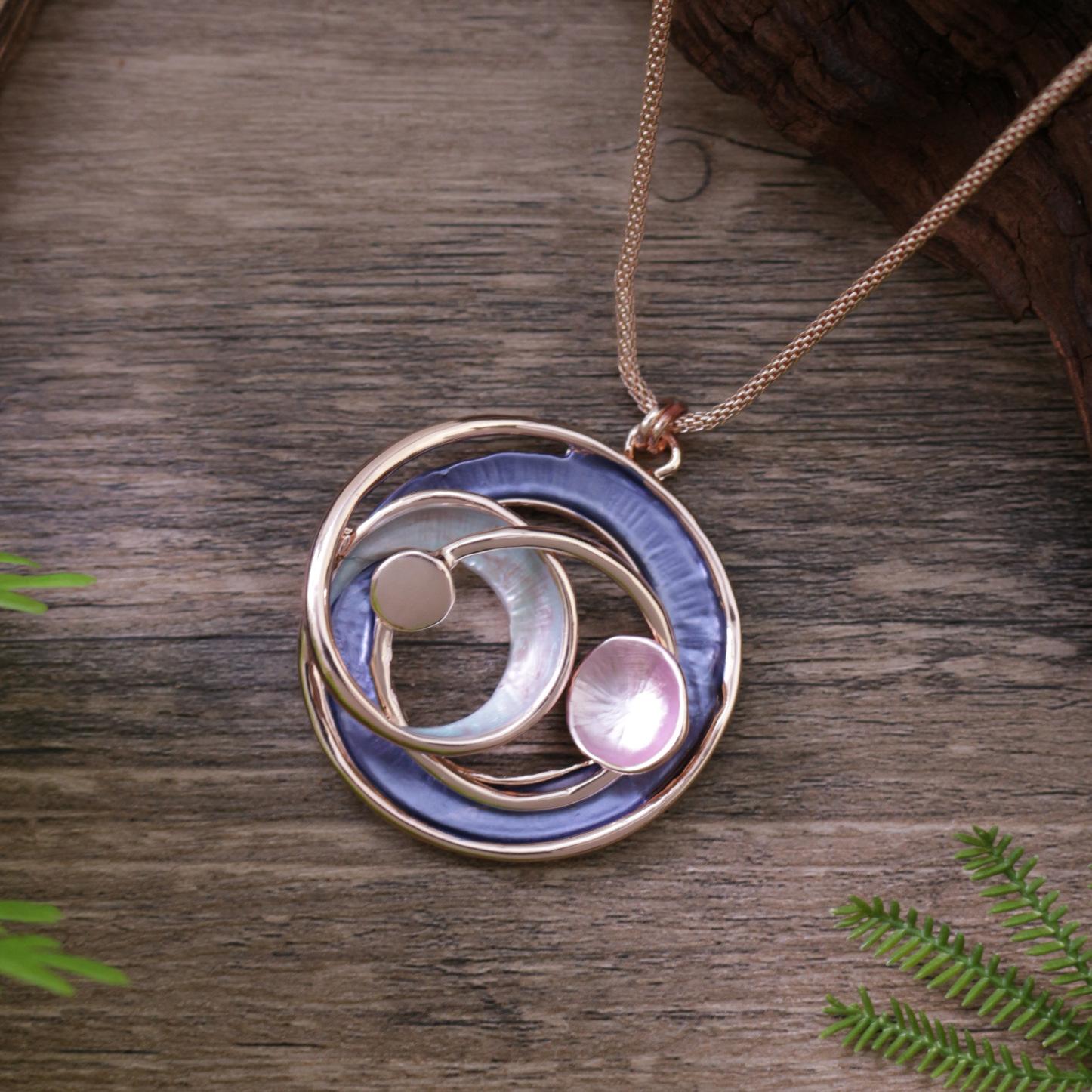 

Новая эмалевая цветная круглая полая подвеска в виде планеты, женская универсальная маленькая подвеска в виде планеты галактики