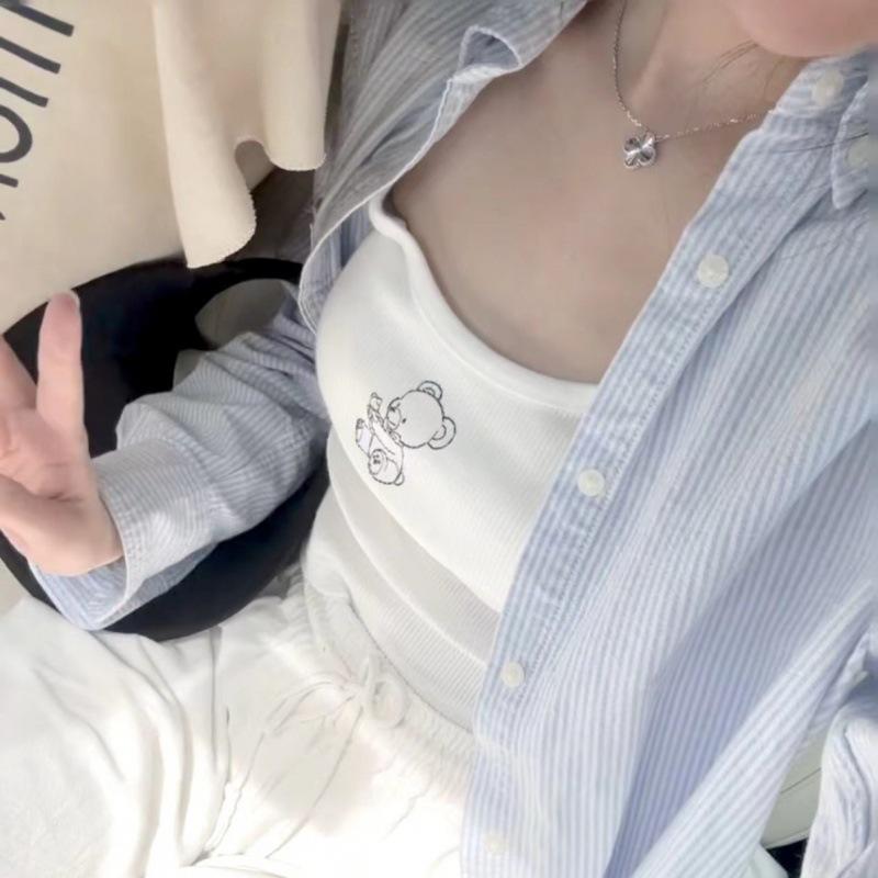 New Light Luxury Wind Senior Sense Laser Four-Leaf Clover Titanium Steel Necklace Female Lucky Grass Collarbone Chain